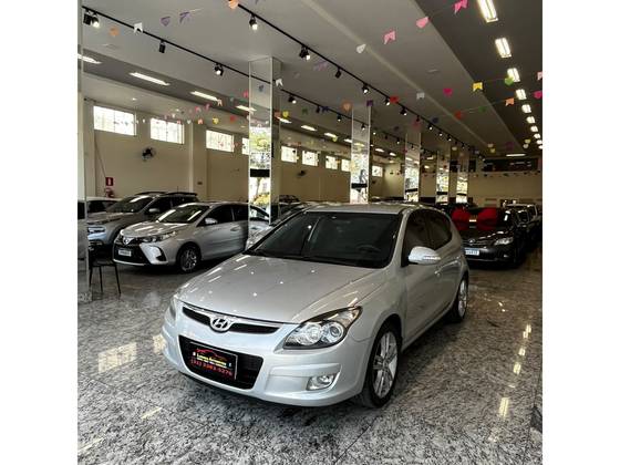 HYUNDAI I30 2.0 MPFI GLS 16V GASOLINA 4P MANUAL HYUNDAI I30 2.0 MPFI GLS 16V GASOLINA 4P MANUAL